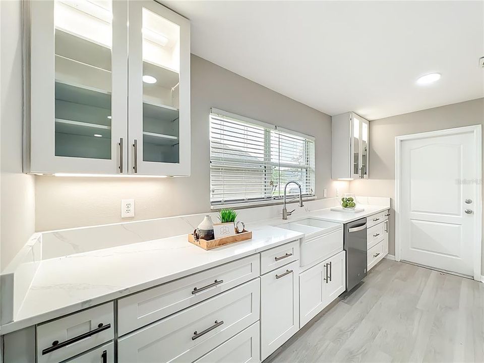 待售: $549,900 (4 贝兹, 3 浴室, 3069 平方英尺)