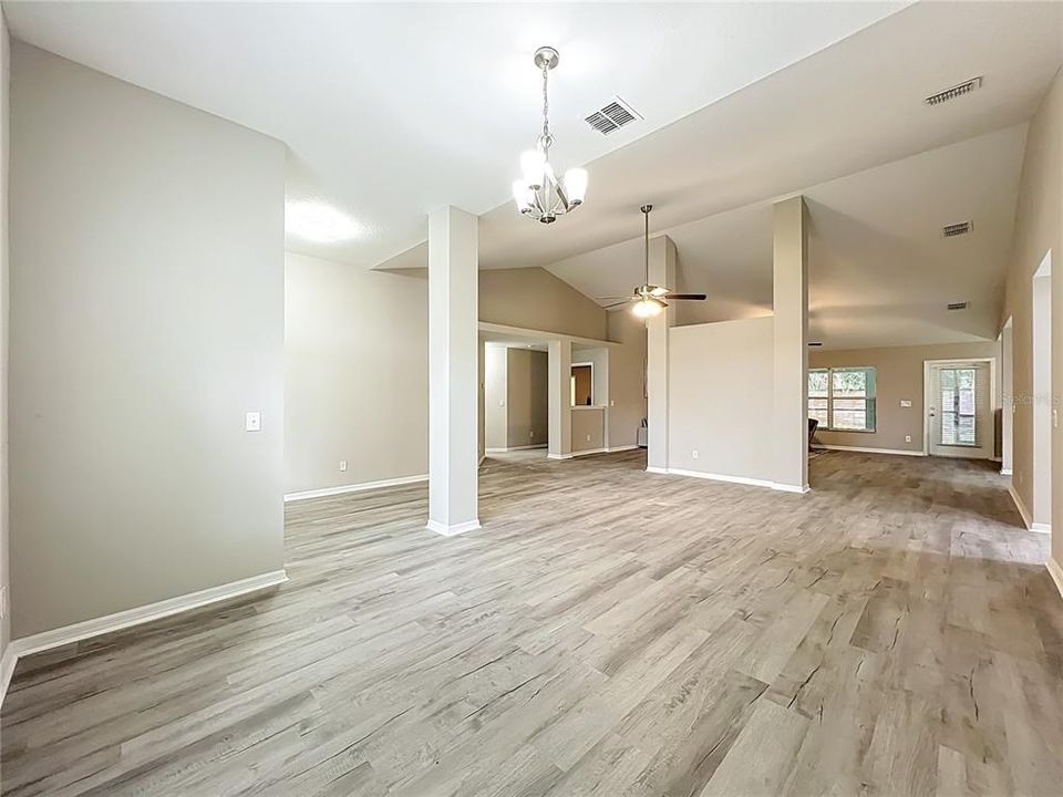 待售: $549,900 (4 贝兹, 3 浴室, 3069 平方英尺)