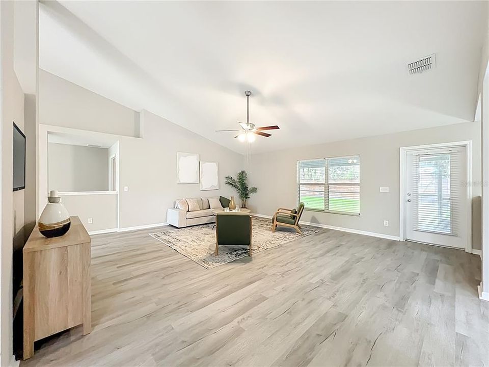 待售: $549,900 (4 贝兹, 3 浴室, 3069 平方英尺)