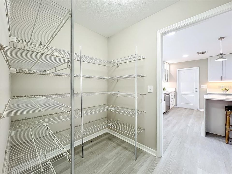 待售: $549,900 (4 贝兹, 3 浴室, 3069 平方英尺)