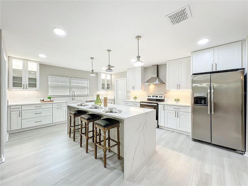 待售: $549,900 (4 贝兹, 3 浴室, 3069 平方英尺)