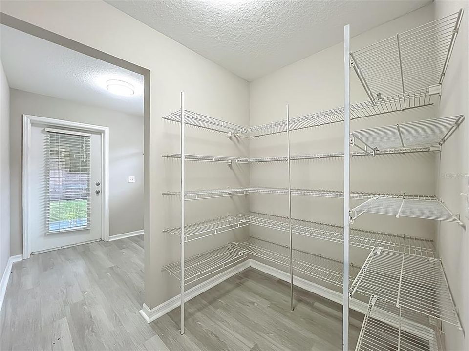 待售: $549,900 (4 贝兹, 3 浴室, 3069 平方英尺)