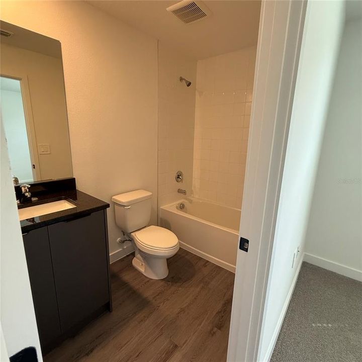 待售: $335,000 (3 贝兹, 3 浴室, 1361 平方英尺)