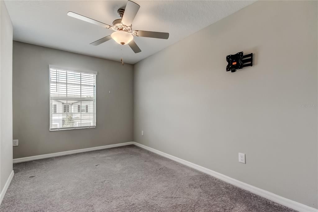 出租: $2,300 (3 贝兹, 2 浴室, 1634 平方英尺)