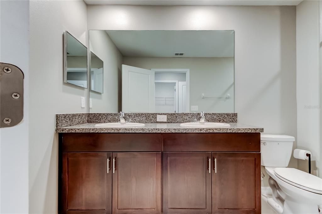 出租: $2,300 (3 贝兹, 2 浴室, 1634 平方英尺)