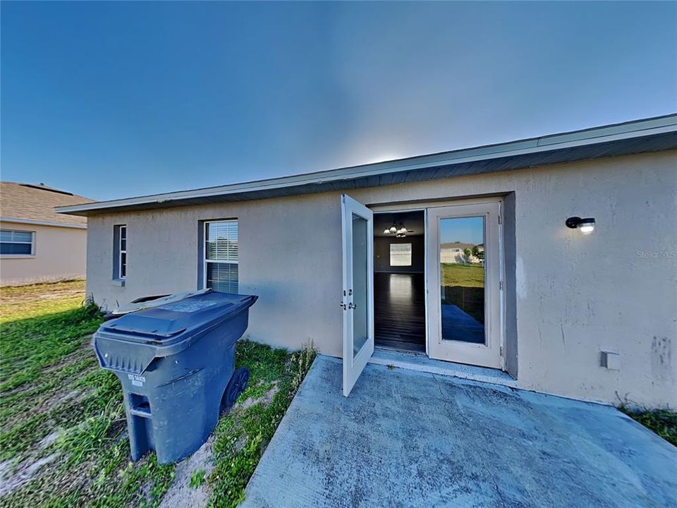 For Rent: $1,575 (3 beds, 2 baths, 1357 Square Feet)