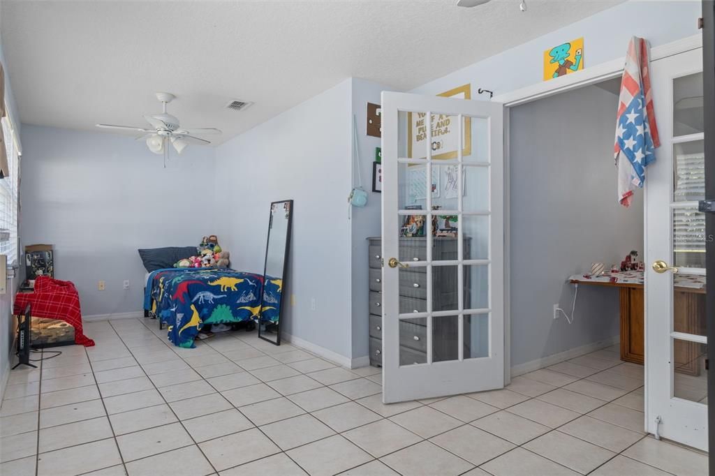 En Venta: $299,000 (3 camas, 2 baños, 1745 Pies cuadrados)