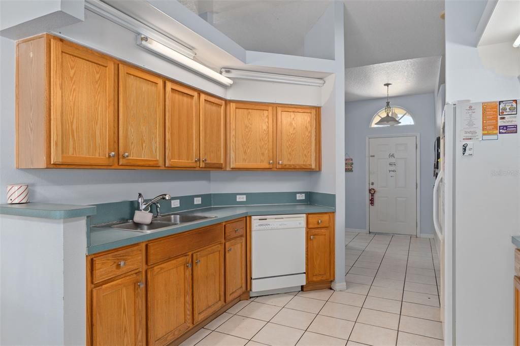 En Venta: $299,000 (3 camas, 2 baños, 1745 Pies cuadrados)