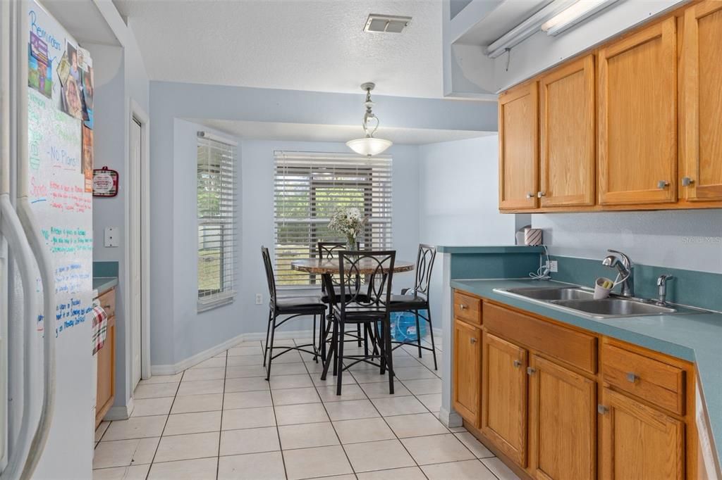 En Venta: $299,000 (3 camas, 2 baños, 1745 Pies cuadrados)