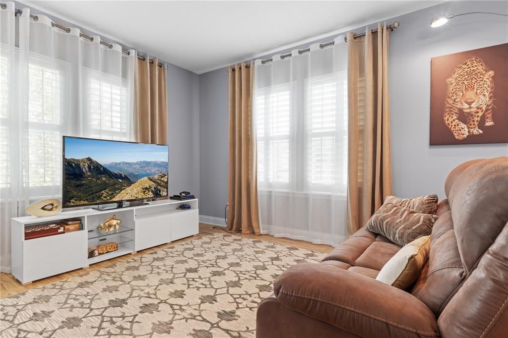 На продажу: $745,000 (4 спален, 2 ванн, 2745 Квадратных фут)