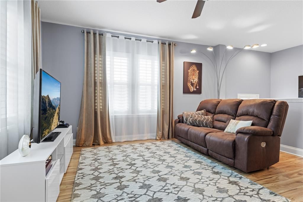 На продажу: $745,000 (4 спален, 2 ванн, 2745 Квадратных фут)