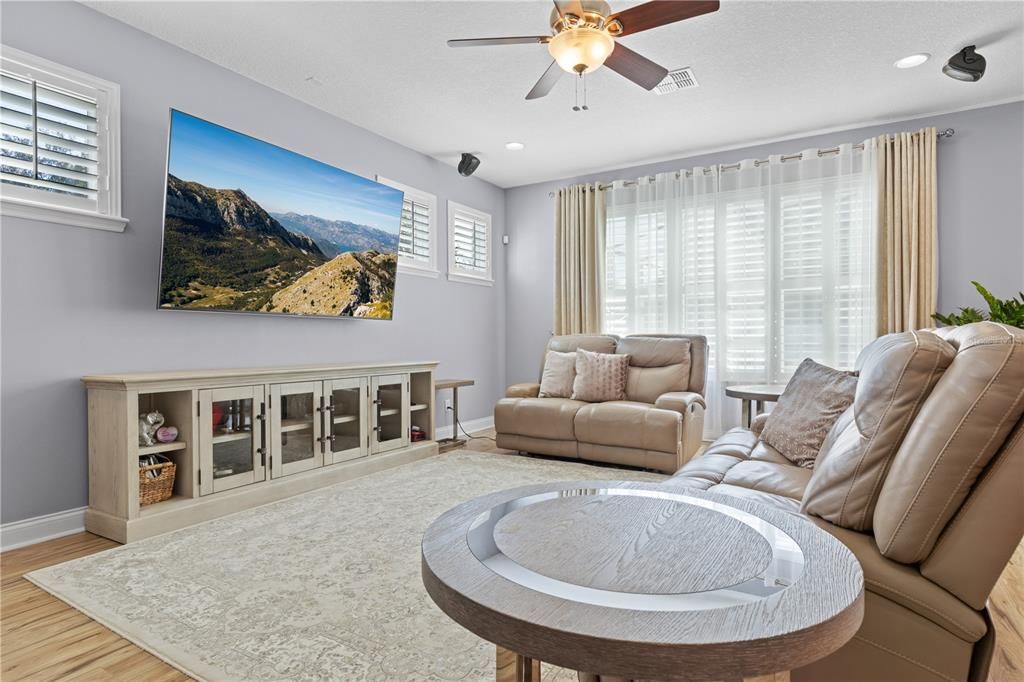 На продажу: $745,000 (4 спален, 2 ванн, 2745 Квадратных фут)