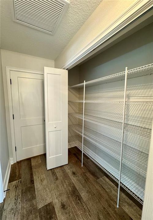 待售: $545,000 (3 贝兹, 2 浴室, 2208 平方英尺)