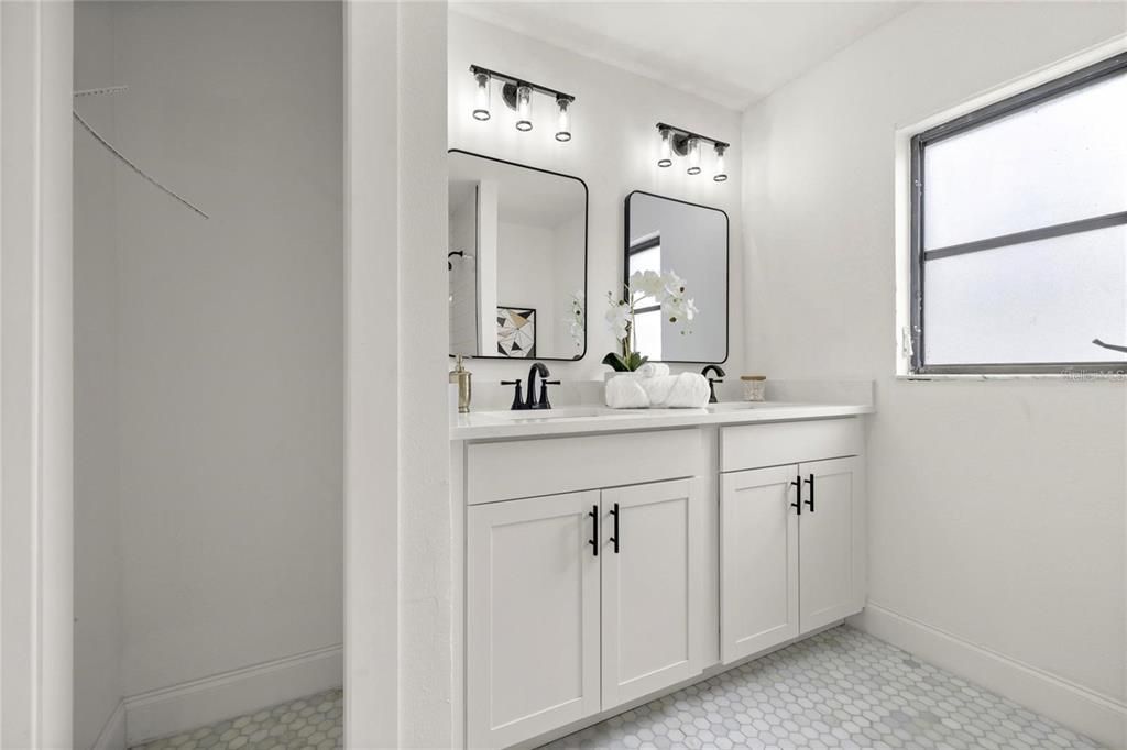 For Sale: $618,999 (3 beds, 2 baths, 1964 Square Feet)