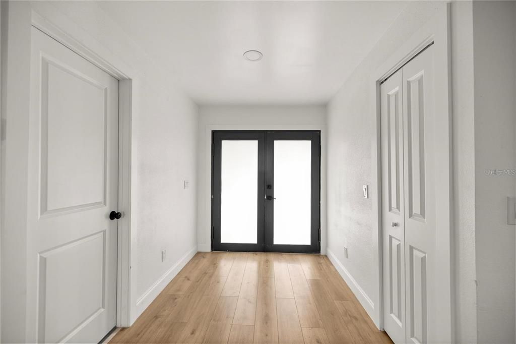 For Sale: $618,999 (3 beds, 2 baths, 1964 Square Feet)