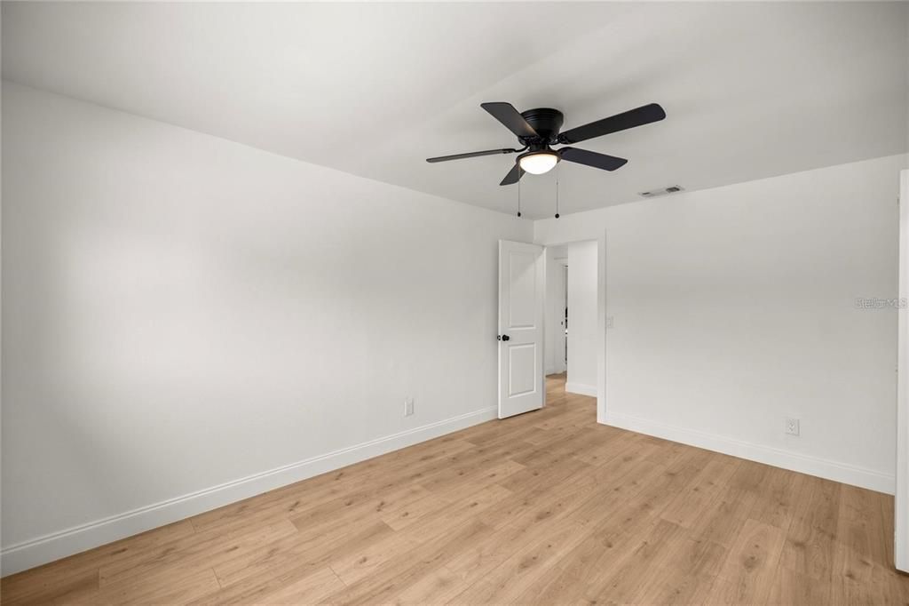 For Sale: $618,999 (3 beds, 2 baths, 1964 Square Feet)