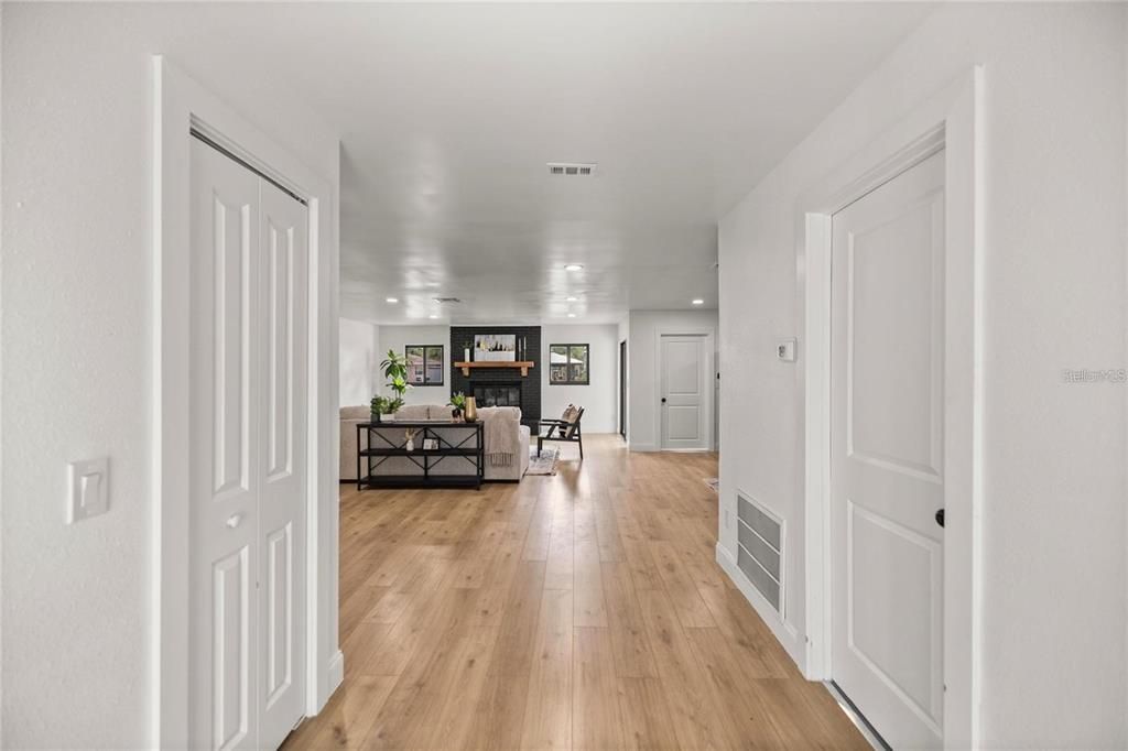 For Sale: $618,999 (3 beds, 2 baths, 1964 Square Feet)