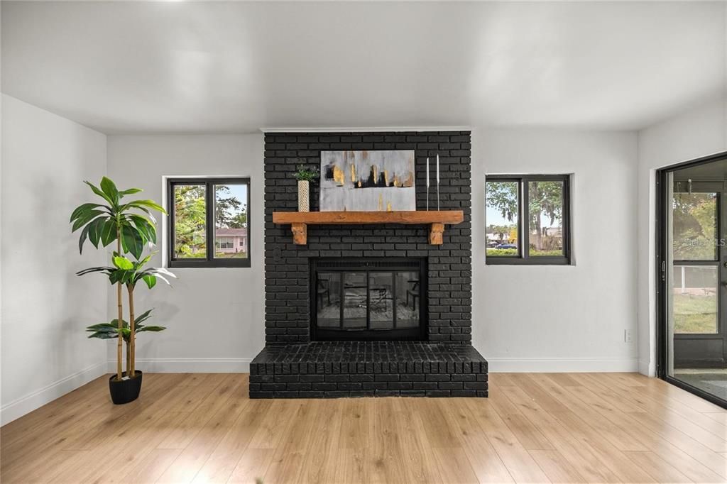 For Sale: $618,999 (3 beds, 2 baths, 1964 Square Feet)