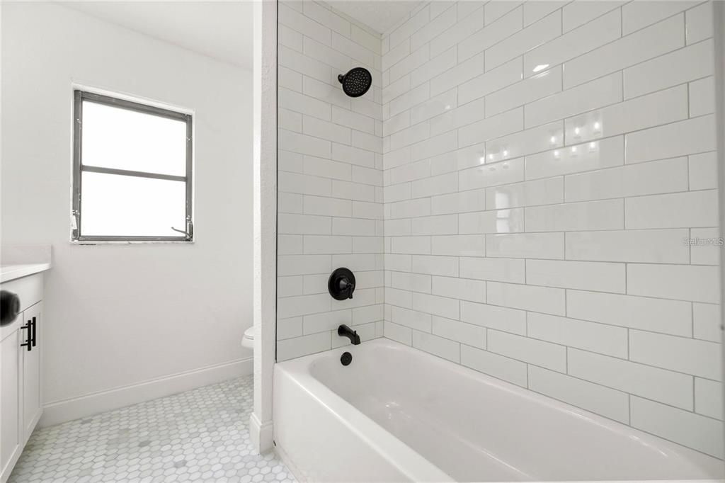 For Sale: $618,999 (3 beds, 2 baths, 1964 Square Feet)