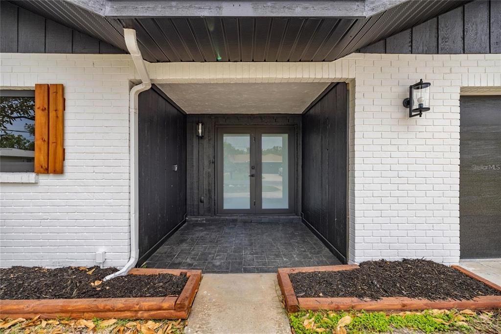 For Sale: $618,999 (3 beds, 2 baths, 1964 Square Feet)