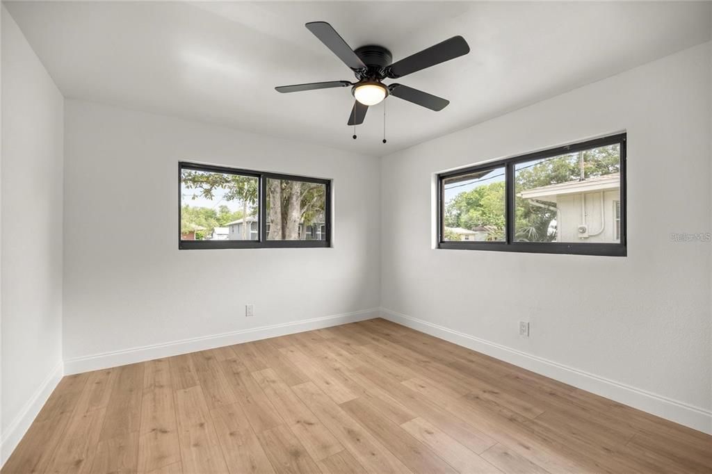 For Sale: $618,999 (3 beds, 2 baths, 1964 Square Feet)