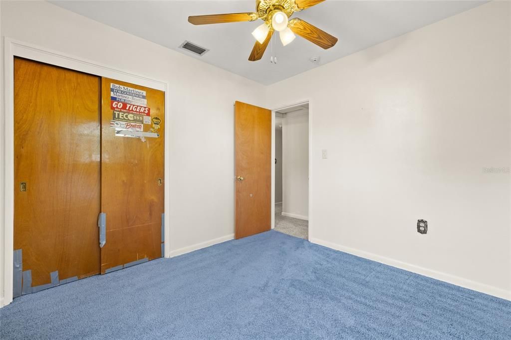 For Sale: $391,000 (3 beds, 2 baths, 1720 Square Feet)