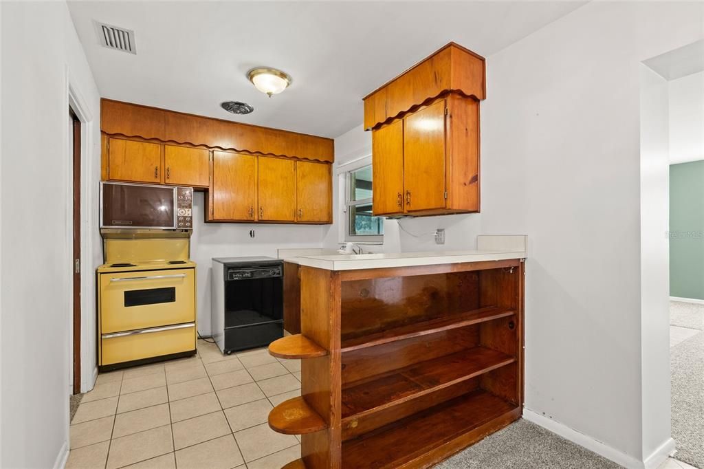 For Sale: $391,000 (3 beds, 2 baths, 1720 Square Feet)