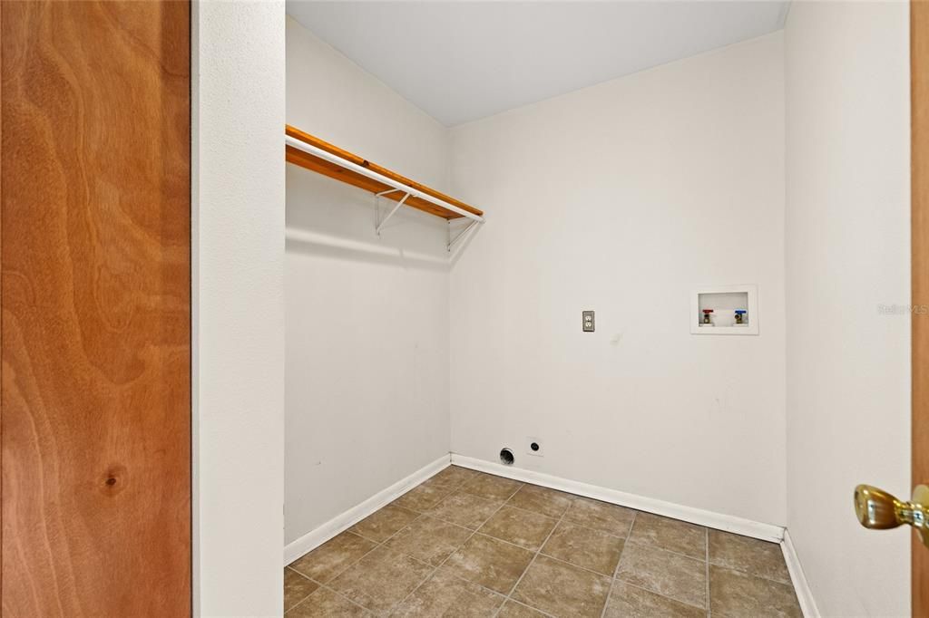 For Sale: $391,000 (3 beds, 2 baths, 1720 Square Feet)