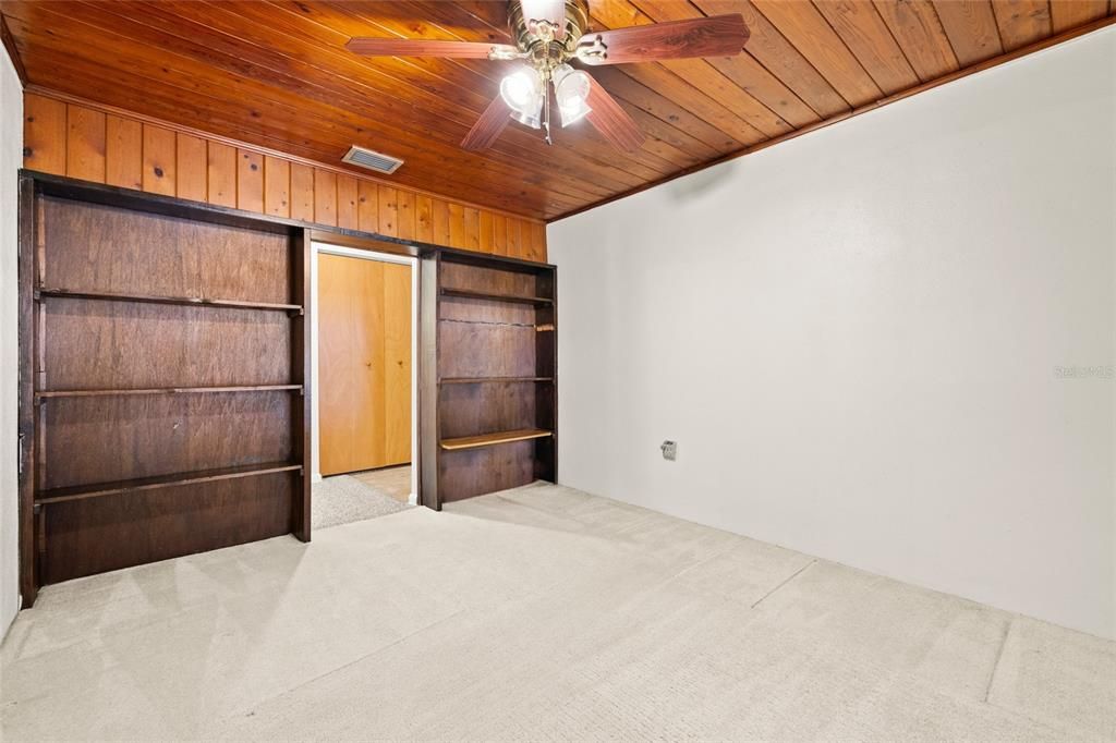 For Sale: $391,000 (3 beds, 2 baths, 1720 Square Feet)