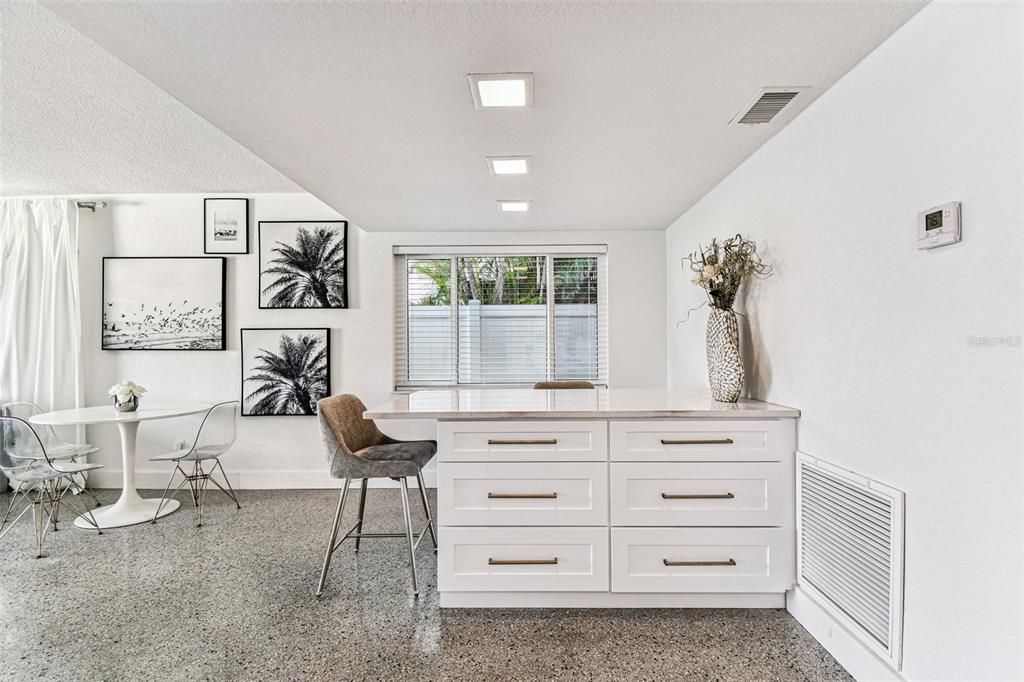 Под контрактом: $675,000 (3 спален, 0 ванн, 2138 Квадратных фут)