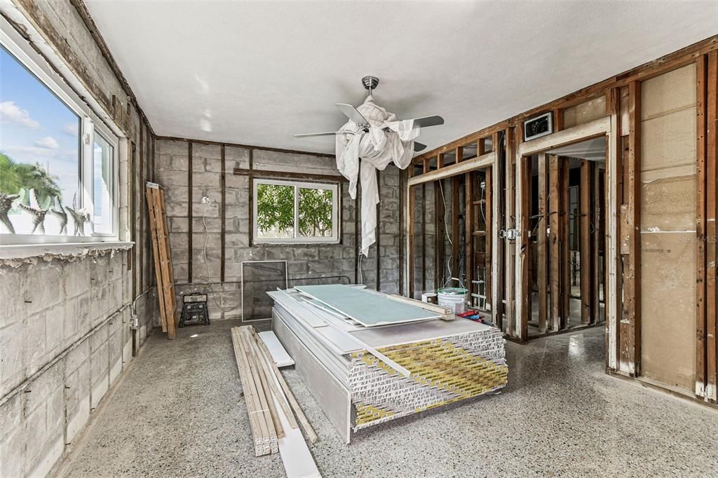 Под контрактом: $675,000 (3 спален, 0 ванн, 2138 Квадратных фут)