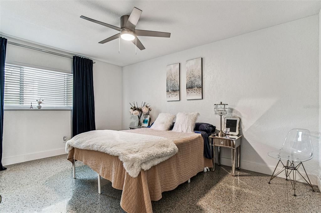 Под контрактом: $675,000 (3 спален, 0 ванн, 2138 Квадратных фут)