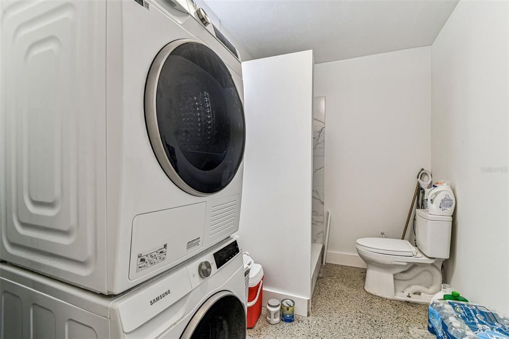 Под контрактом: $675,000 (3 спален, 0 ванн, 2138 Квадратных фут)