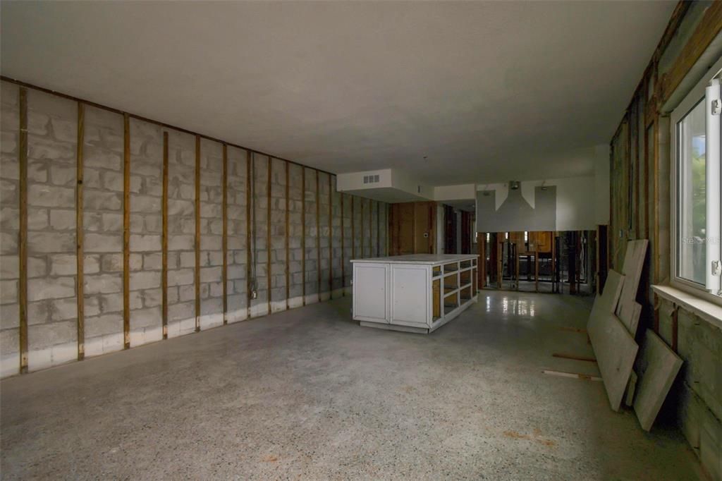 Под контрактом: $675,000 (3 спален, 0 ванн, 2138 Квадратных фут)