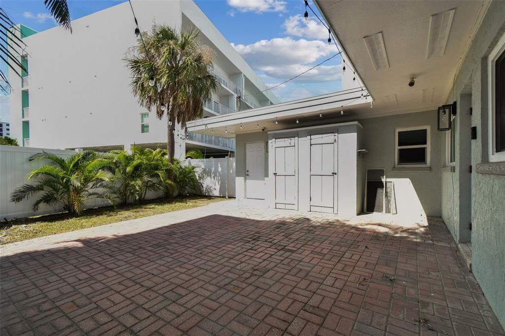 Под контрактом: $675,000 (3 спален, 0 ванн, 2138 Квадратных фут)