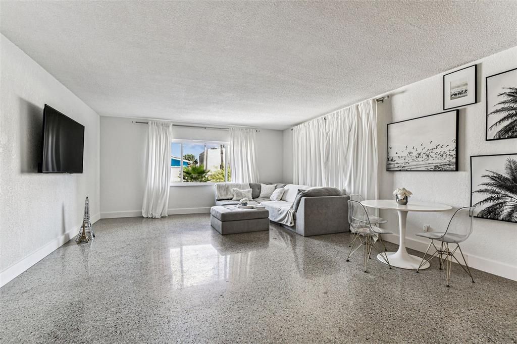 Под контрактом: $675,000 (3 спален, 0 ванн, 2138 Квадратных фут)