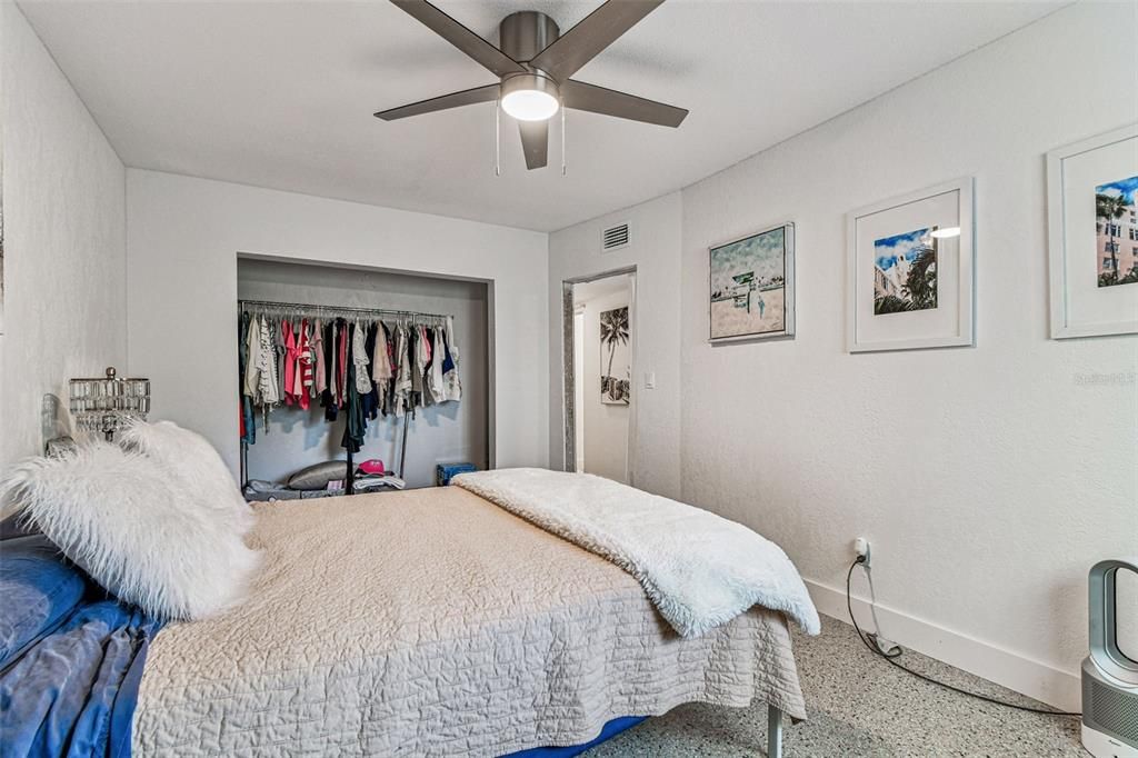 Под контрактом: $675,000 (3 спален, 0 ванн, 2138 Квадратных фут)