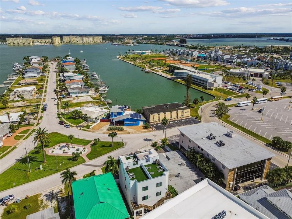 Под контрактом: $675,000 (3 спален, 0 ванн, 2138 Квадратных фут)