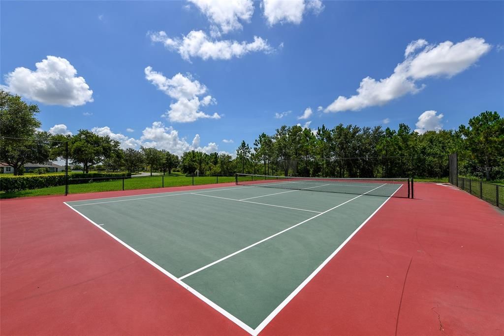 For Sale: $610,000 (4 beds, 3 baths, 2564 Square Feet)