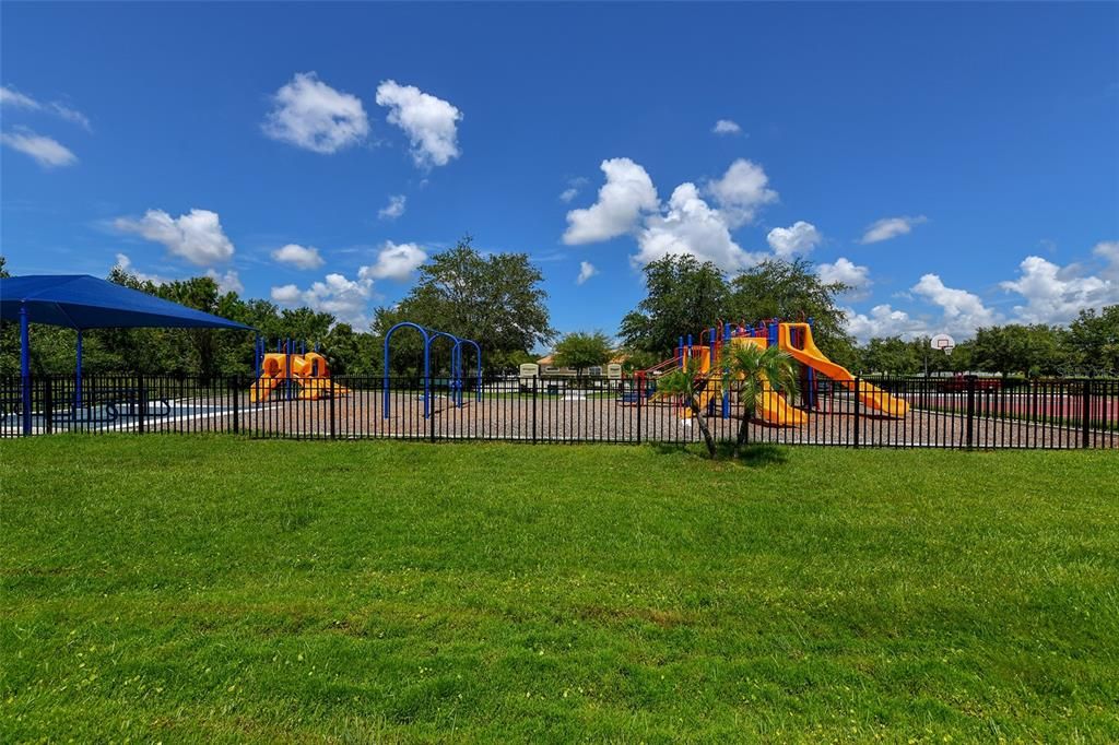 For Sale: $610,000 (4 beds, 3 baths, 2564 Square Feet)