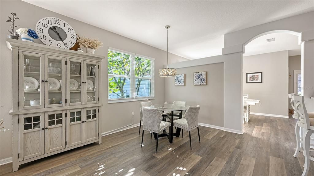 For Sale: $610,000 (4 beds, 3 baths, 2564 Square Feet)