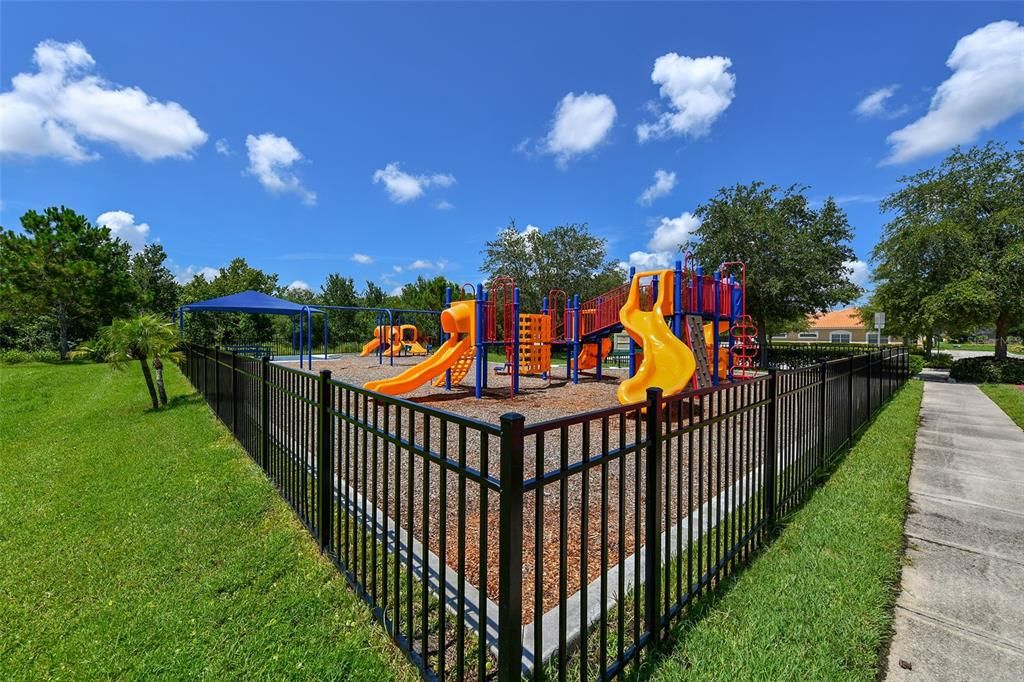 For Sale: $610,000 (4 beds, 3 baths, 2564 Square Feet)