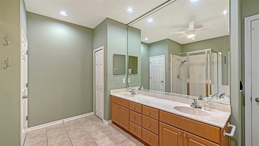 For Sale: $610,000 (4 beds, 3 baths, 2564 Square Feet)