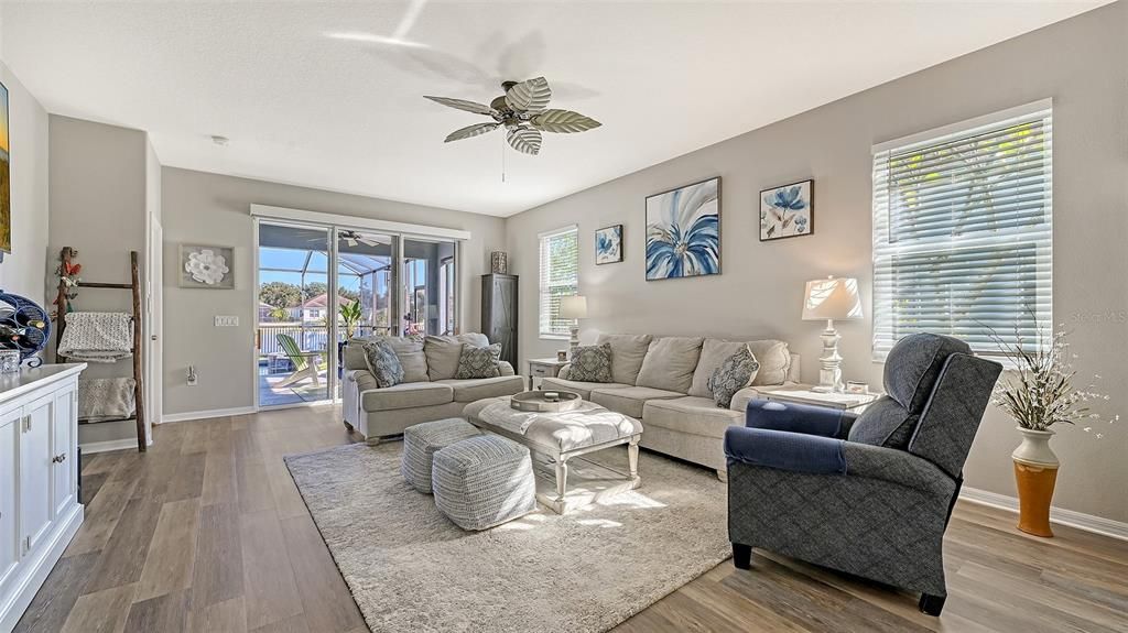 For Sale: $610,000 (4 beds, 3 baths, 2564 Square Feet)