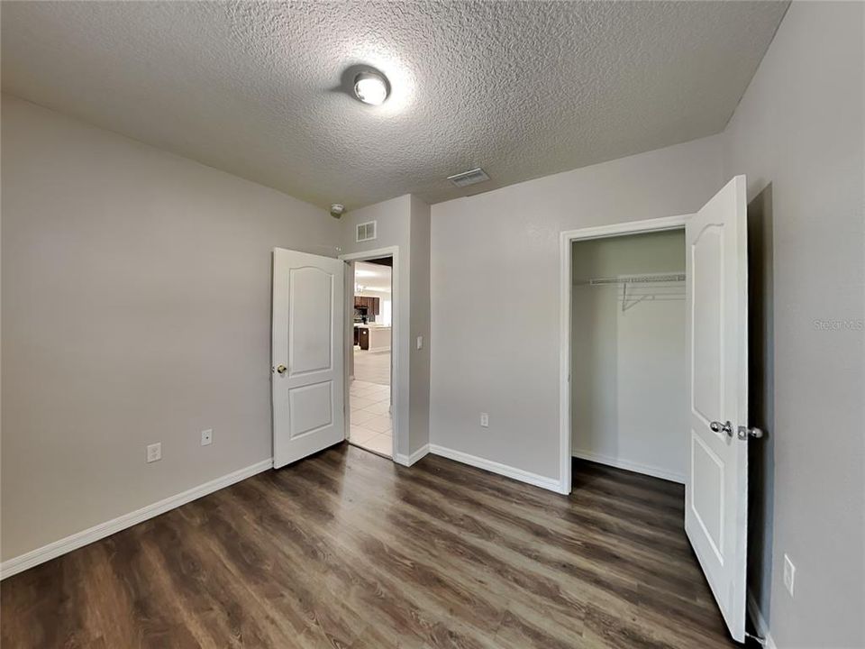 For Rent: $1,800 (3 beds, 2 baths, 1842 Square Feet)