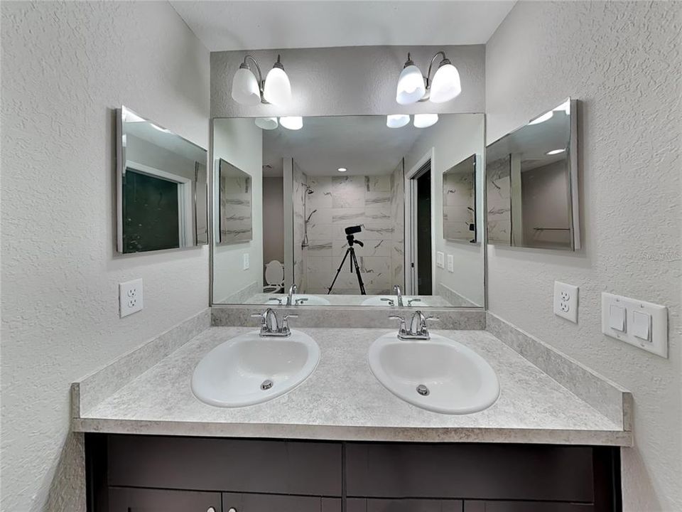 For Rent: $1,600 (3 beds, 2 baths, 1473 Square Feet)