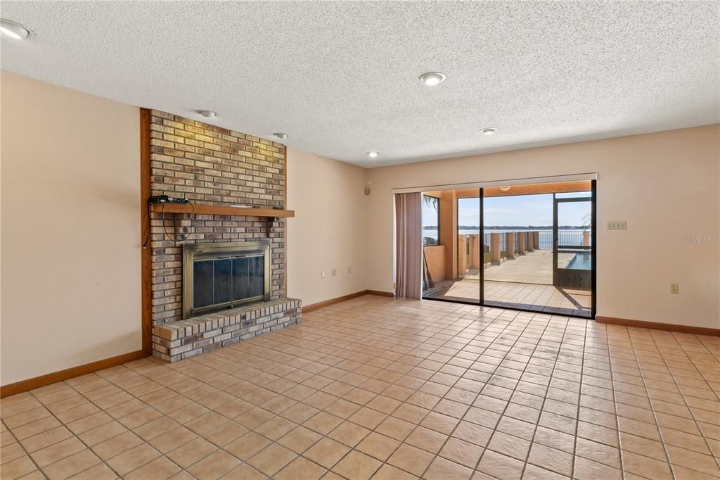 待售: $795,000 (4 贝兹, 4 浴室, 3456 平方英尺)