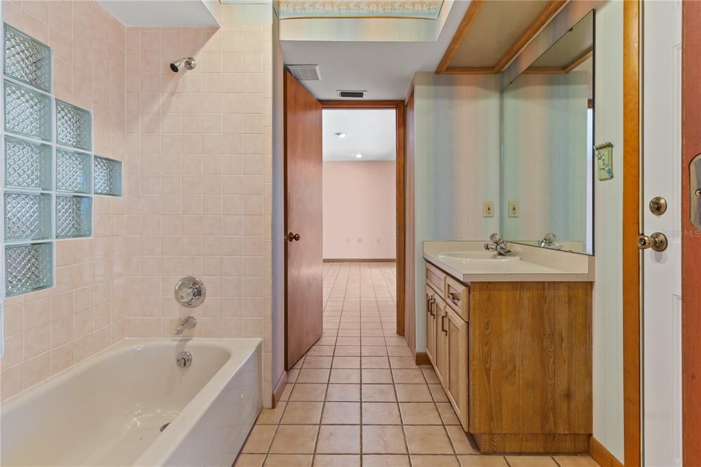 待售: $795,000 (4 贝兹, 4 浴室, 3456 平方英尺)