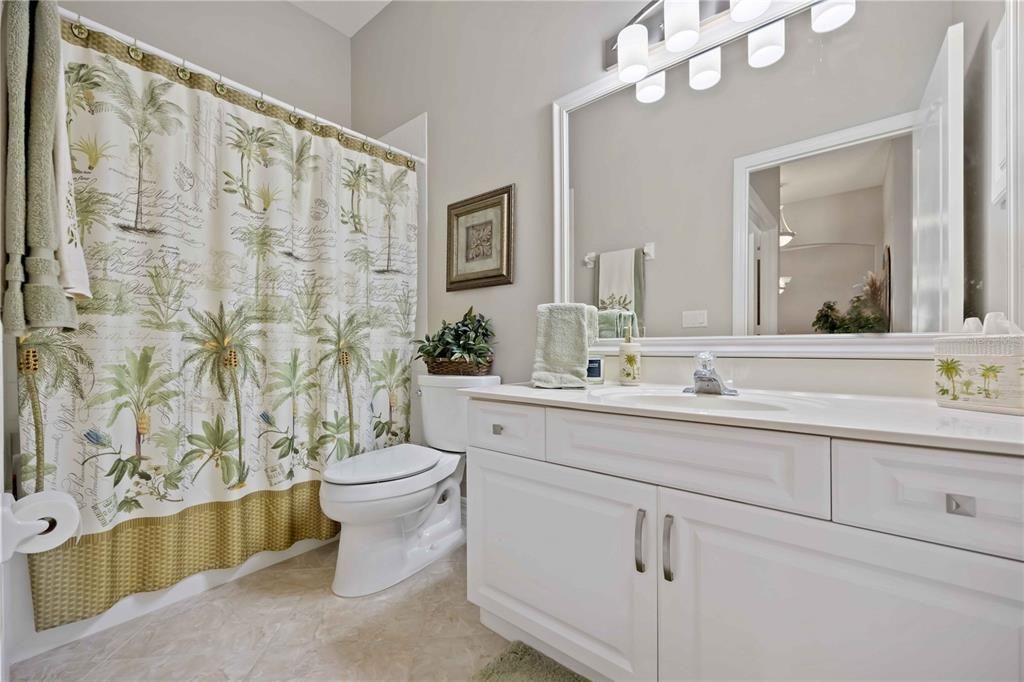 For Sale: $245,000 (2 beds, 2 baths, 1466 Square Feet)