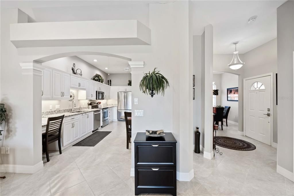 For Sale: $245,000 (2 beds, 2 baths, 1466 Square Feet)